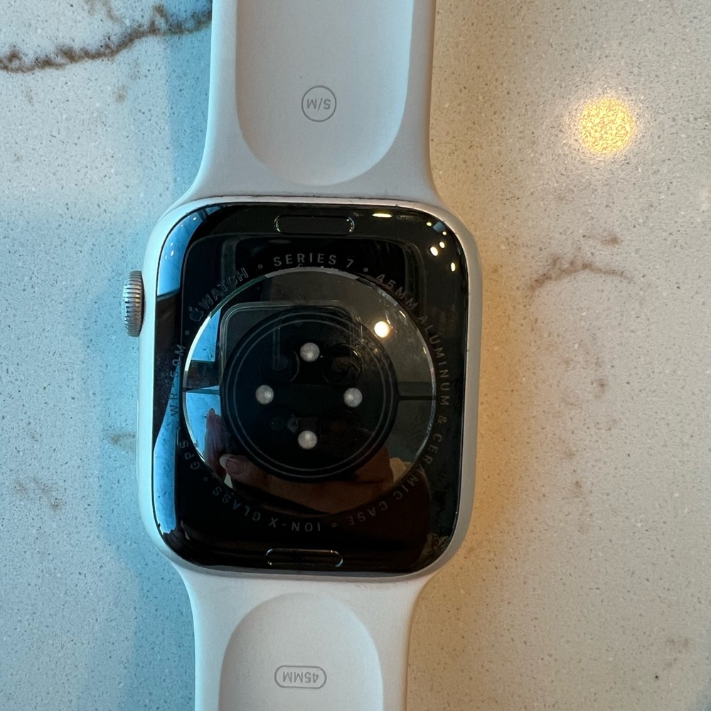 Apple Watch - Picture 2 of 5
